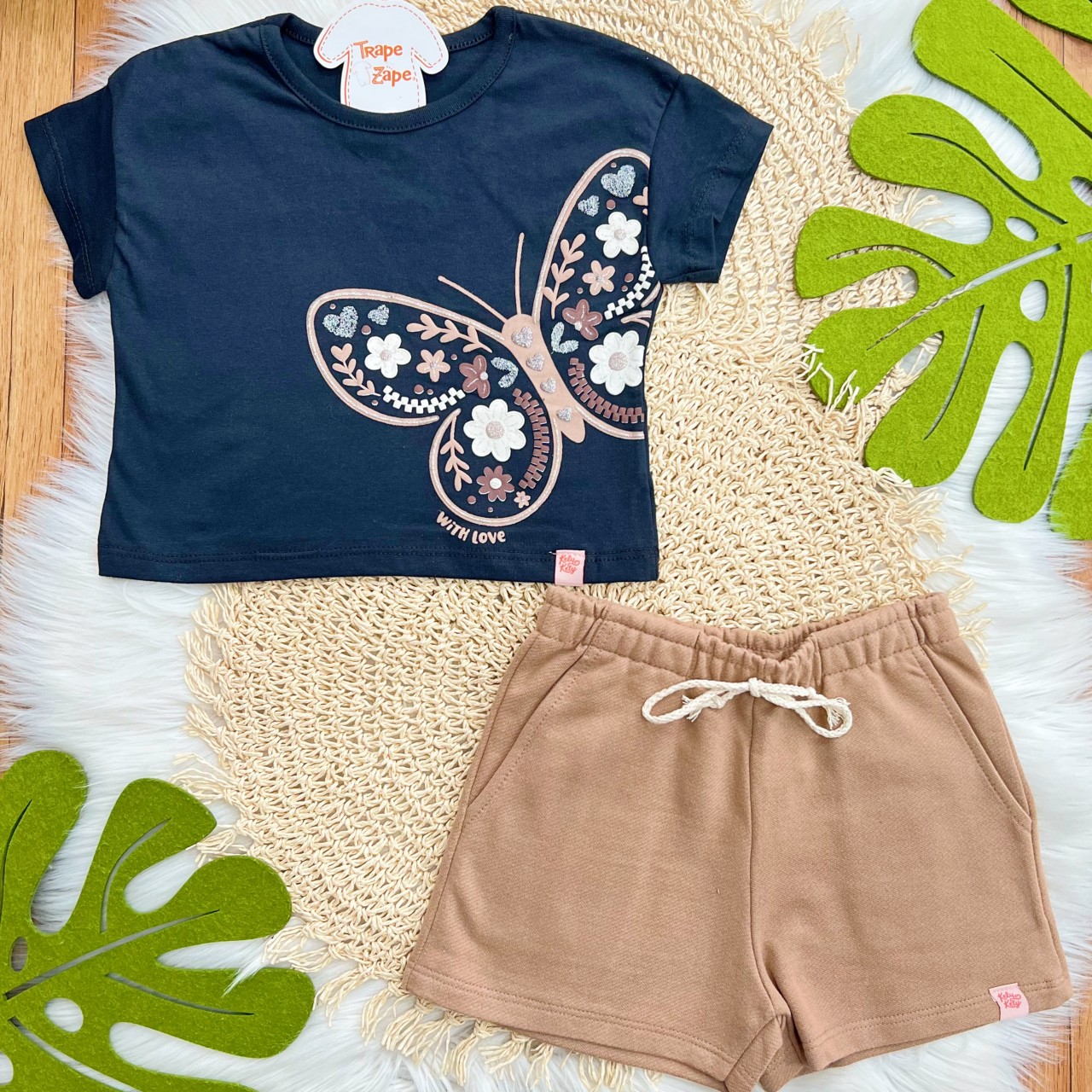 Conj. Blusa Borboleta e Short em Moletinho - Preto e Marrom
